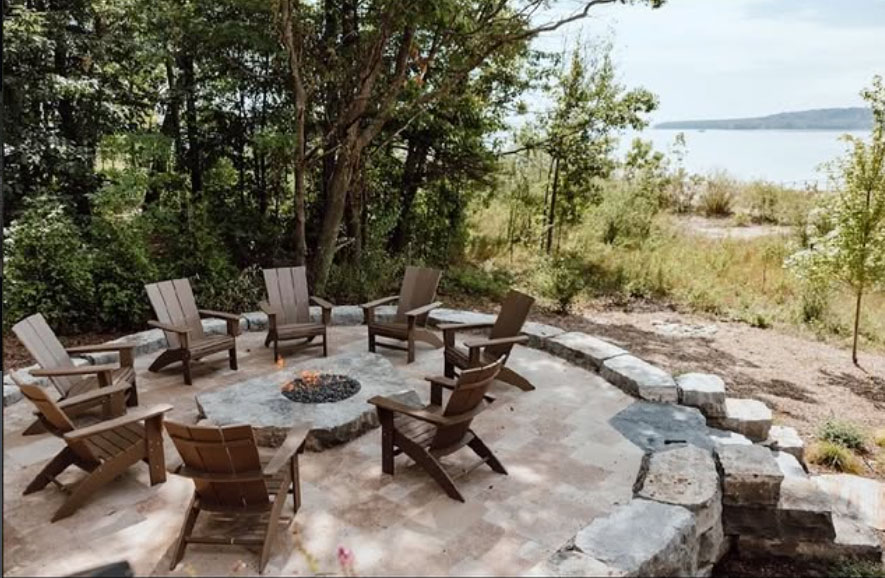 Lakeside Retreat